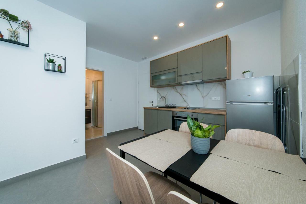 Apartmani Spiline Baška Voda Kültér fotó